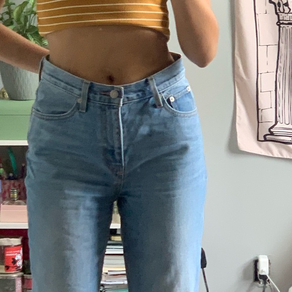 Levi’s mom jeans - Picture 2 of 4